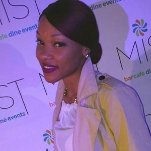 Meet your Posher, Ebony